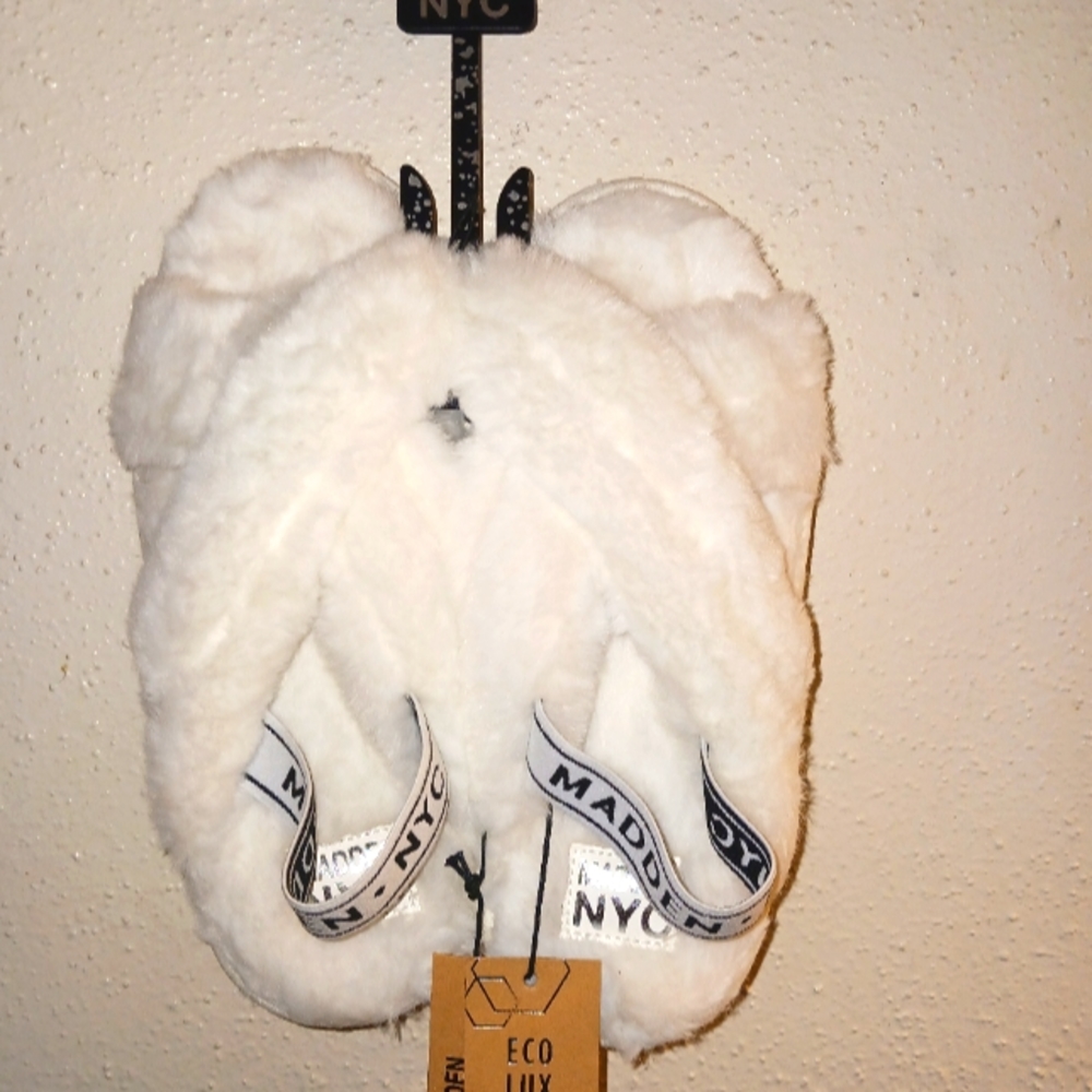 Brand new NYC Madden slipper sandals.